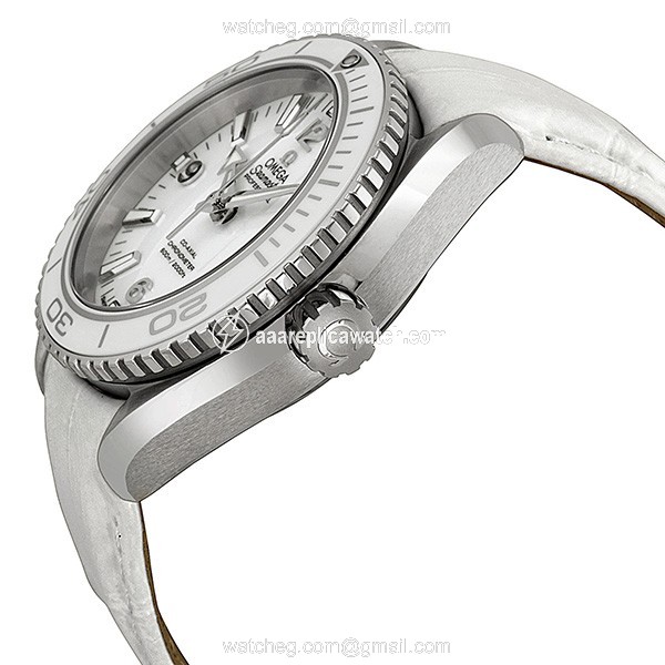 Omega 232.33.38.20.04.001 Submariner